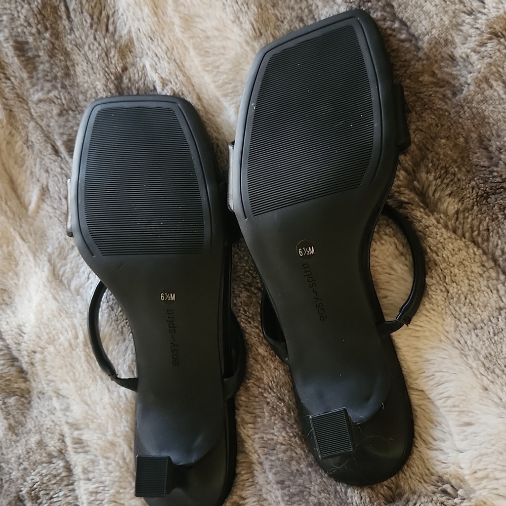 Easy Spirit Women's Black Kitten Heel Sandals - Picture 4 of 4